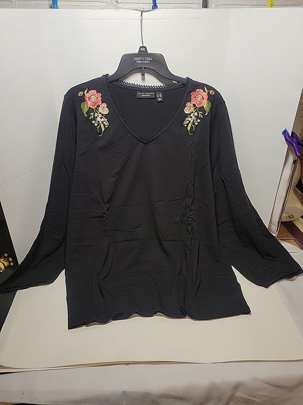 Susan Graver Weekend Embroidered Top Women's PLUS 3X BLACK Long Sleeve Popover